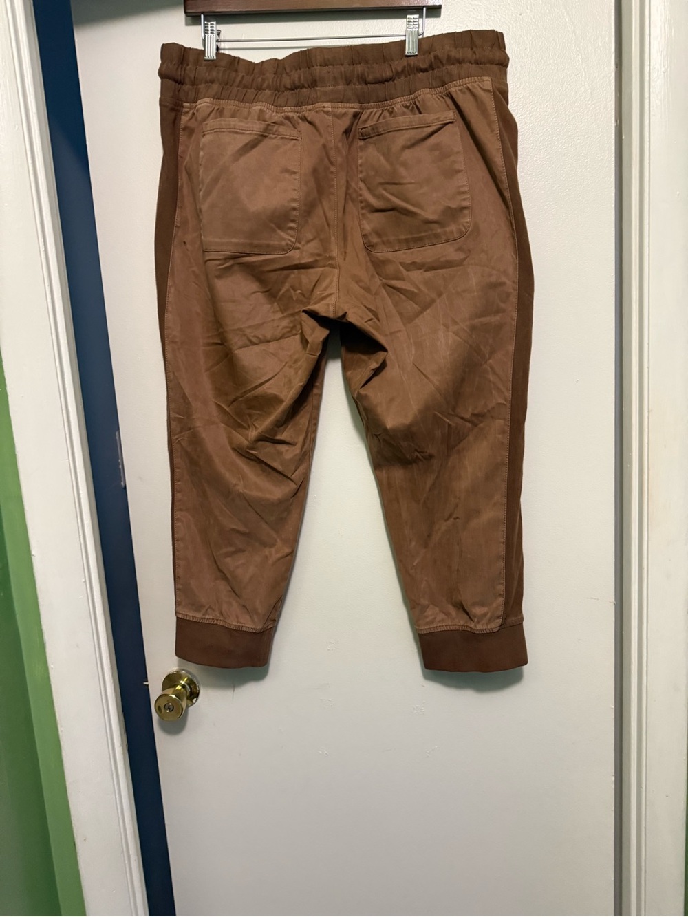 Time and Tru Brown Drawstring Capri Pants - Picture 6 of 9